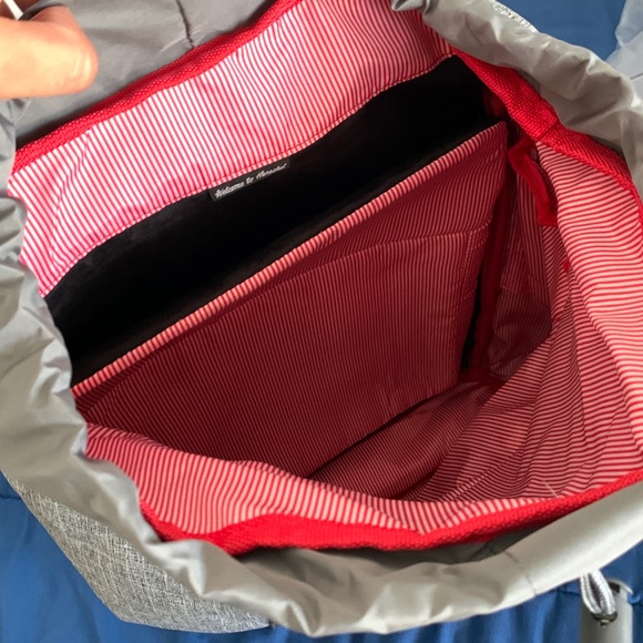 SOLD-Herschel Backpack 🎒 - Picture 10 of 16